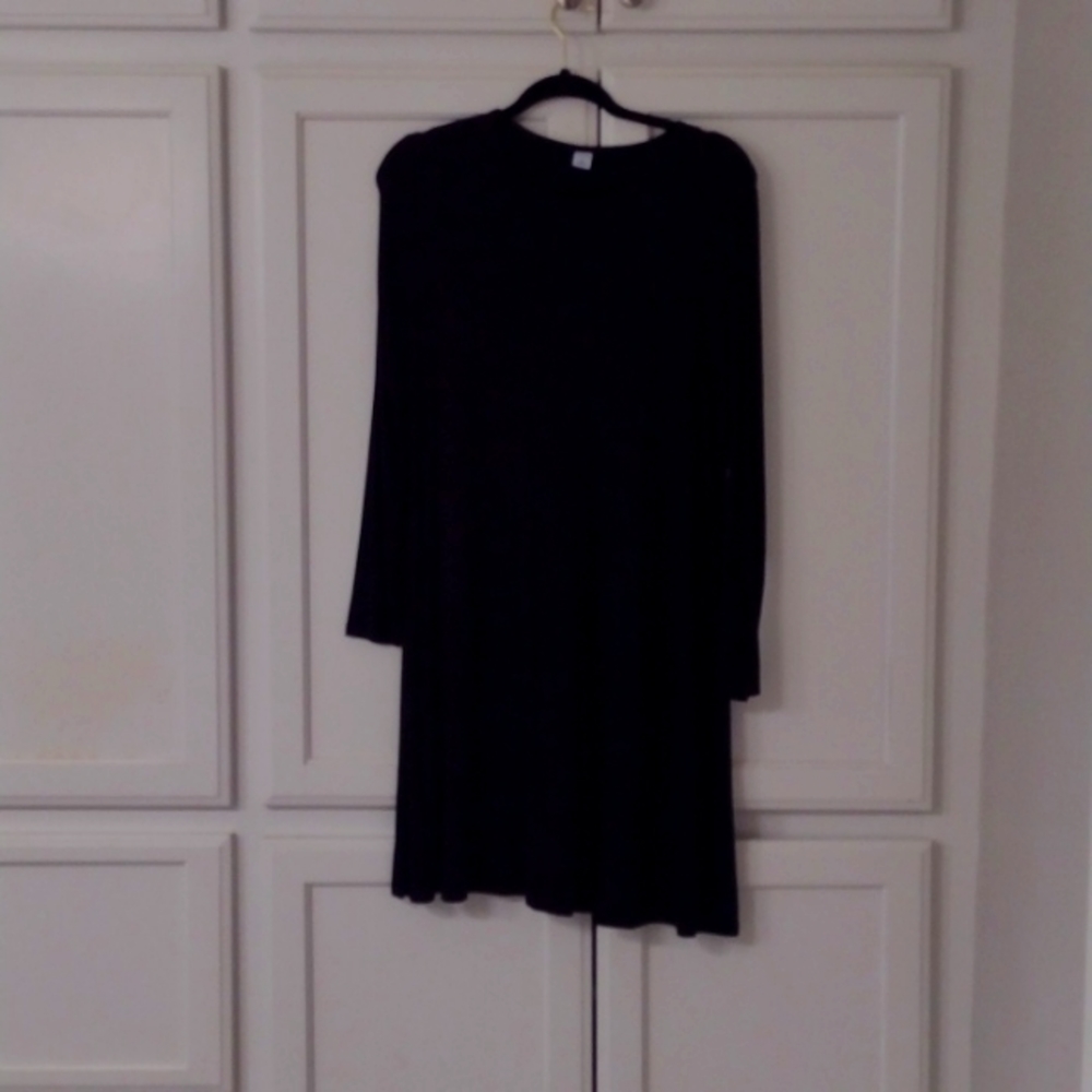 Old Navy long sleeve black T-shirt dress